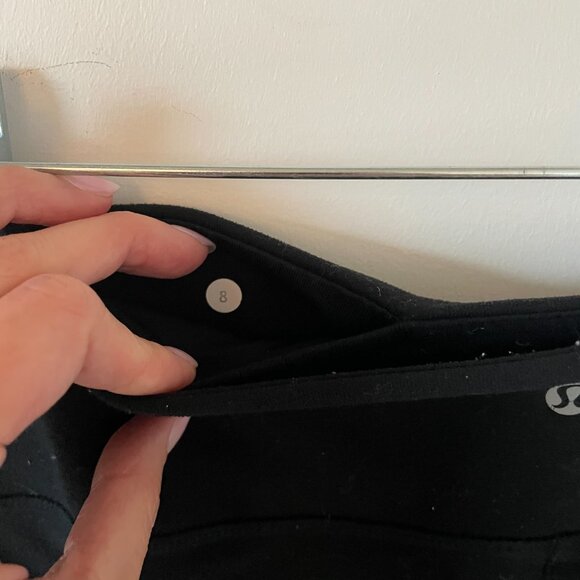 Lululemon Wunder Under Pant, Black, Size 8 - Picture 3 of 4